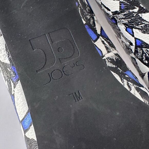 Joe's Jeans Rudy Abstract Print Leather Pointed Toe Pump in Blue Black & White 7 - Picture 14 of 16